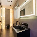 Apartment Stylish 2 Bedroomed