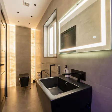 아파트 Stylish 2 Bedroomed