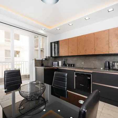 Stylish 2 Bedroomed 아파트 *
